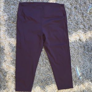 Zyia Wine Brilliant Hi-rise Capri